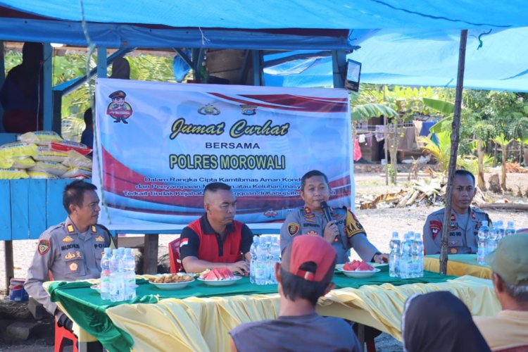 Kapolres Morowali Pimpin Kegiatan Jumat Curhat dan Jum,at Berkah, Sampaikan Pesan Kamtibmas di Desa Bahonsuai