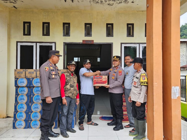 Kapolres Morowali Berikan Bantuan kepada Masyarakat Yang Terdampak Banjir