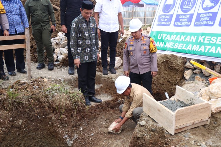 Pj. Bupati Morowali Lakukan Peletakan Batu Pertama Pembangunan Gedung Satreskrim dan Satresnarkoba Polres Morowali