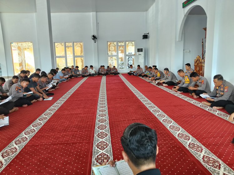 Polres Morowali Rutin Gelar Tadarus Al-Qur’an untuk Pembinaan Rohani Personel