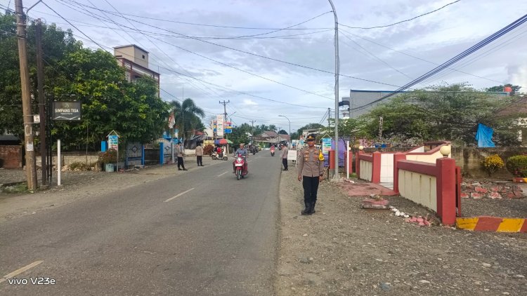 Polsek Bumi Raya Polres Morowali Gelar Razia Knalpot Tidak Sesuai Spesifikasi di Jalan Trans Sulawesi