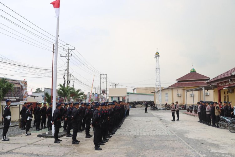 Polres Morowali Backup Pengamanan Penertiban Kendaraan Manhaul di Kawasan PT IMIP
