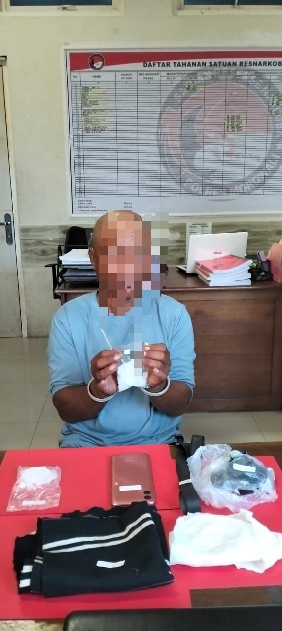 Polres Morowali Berhasil Menggagalkan Terduga pelaku Pengedaran Narkotika Jenis Sabu dengan berat bruto 76,50 gram di Wilayah Witaponda